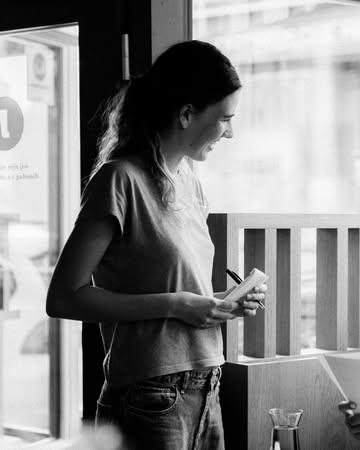 Een team dat draait. Met véél goesting en dat proef je.
➪ Welkom bij Jacobin, van DI tot ZA.