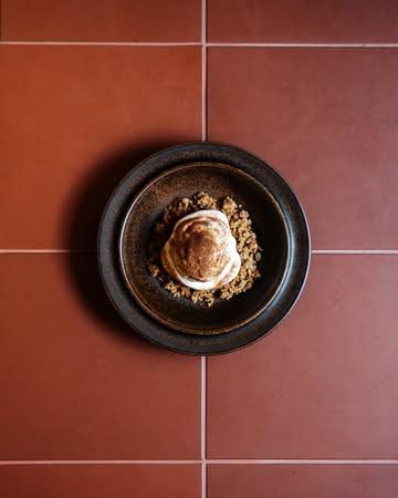 Dessert delen op valentijn? Da's pas liefde. ;-)

➪ 𝗦𝗵𝗮𝗿𝗶𝗻𝗴 𝗶𝘀 𝗰𝗮𝗿𝗶𝗻𝗴 bij Jacobin, van DI tot ZA.