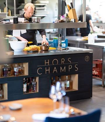 ON RECRUTE — Hors-Champs 🌿

• Cuisinier.ère / Chef.fe de partie / Sous-chef.fe 
• Serveur.se / Chef.fe de rang 

Tu es passionné.e par la gastronomie, les produits locaux et le travail bien fait ? 
Rejoins une jeune équipe engagée au cœur d’un projet humain et créatif.

→ Restaurant gastronomique 
→ Cuisine 100 % fait maison 
→ Équipe passionnée & bienveillante 
→ CDI possible à court terme 
→ Début juin pour le poste en salle

📍 170 chaussée de Wavre, 5030 Gembloux 
🌐 www.hors-champs.be 
📩 CV & motivation : admin@hors-champs.be