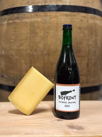 We have a special MBCC bundle for you!!!🍻🧀
	
After hand-selecting the year’s finest Comté at Rivoire Jacquemin, Sam from @bofkontbeer and Léo from @lafruitierebrussels found its perfect partner in a single-barrel gueuze. 
	
This pairing represents the latest milestone in their shared obsession, and now, it’s yours to experience.🙌🏻
	
	What is included: 
	
• 1 x Bofkont 75 cl Bottle: Jurassic Journey 2024
• 1 x 200 gr of Comté Cheese: selected by Leo (La Fruitière) & Sam (Bofkont) at the Rivoire Jacquemin cellars in Montmorot.
	
Pick up information: 
This bundle must be picked up in person on May 21st at Warpigs (15h00 - 17h00). Shipping is not available!!

For more info check the link in our bio!🔥
