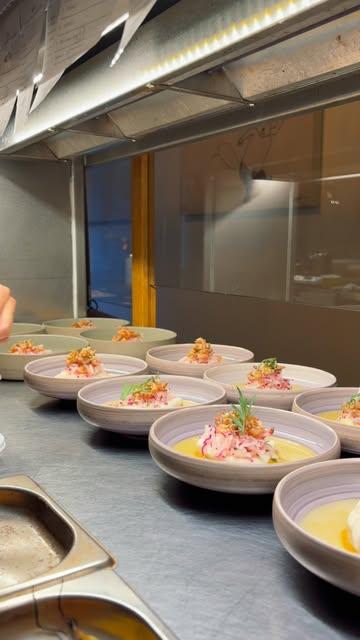 Wij zijn nog een weekje open, tot 14 augustus! Daarna koken we een dagje op @einder.kaprijke & gaan we er even tussenuit! Vanaf 8 september zien we jullie graag terug! 🌞 🌊