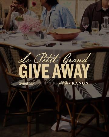A petit grand give away! 

We're giving away the full starter pack for 03.05: 
•⁠ ⁠1x big bottle of @oyeyaar_drink, 12 detox shots
•⁠ ⁠⁠24x cans of Botanical Soda
•⁠ ⁠⁠1x @oyeyaar_drink t-shirt
•⁠ ⁠1x @cafetkanon t-shirt
•⁠ ⁠⁠1x @cafetkanon totebag 
•⁠ ⁠⁠50 EUR @cafetkanon voucher
•⁠ ⁠⁠1x @zweet.club Discovery Pass 
•⁠ ⁠2x pair of @zweet.club socks
•⁠ ⁠⁠50 EUR @commotie_ voucher 
•⁠ ⁠⁠Free @commotie_ lunch on our event May 3rd!

What. A. Prize.

To enter: 
•⁠ ⁠Follow each page 
•⁠ ⁠Like this post
•⁠ ⁠Tag 3 friends 
•⁠ ⁠Extra win: share this post in story!

Winner announced before the run. Good luck.

@commotie_ x @cafetkanon x @oyeyaar_drink x @zweet.club