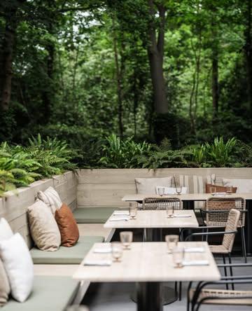 Imagine this: the evening twilight, a glass of wine in hand, a culinary night about to begin. Reservations for August open now at 10:00. ☀️
⁠
Get your table via the link in bio.
