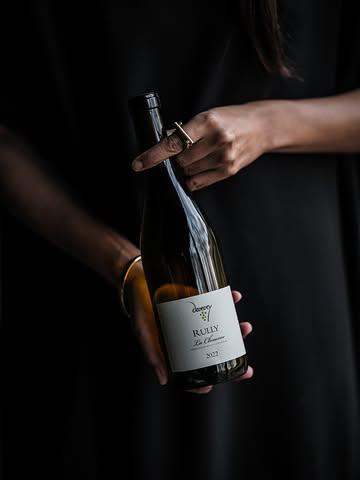 Rully, La Chaume '22. 💛⁠
⁠
A wine that makes your mouth water. ⁠
⁠
By Domaine @jeanyves.devevey