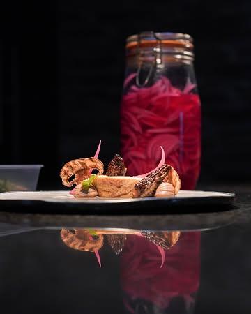 Il nous reste des disponibilités pour ce week-end. ☀️

C’est la fin de notre menu actuel, alors profitez-en avant qu’il ne soit remplacé la semaine prochaine.

Réservez dès maintenant sur notre site :
https://www.restaurantprimitif.com/reservations