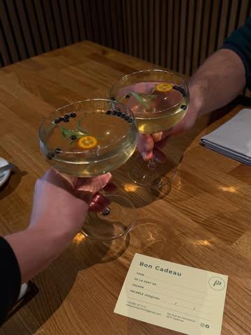 💌 Pour la Saint-Valentin

Offrez une parenthèse à deux autour de notre menu. 🍽️✨

Nos bons cadeaux sont disponibles en ligne ou directement au restaurant ❤️