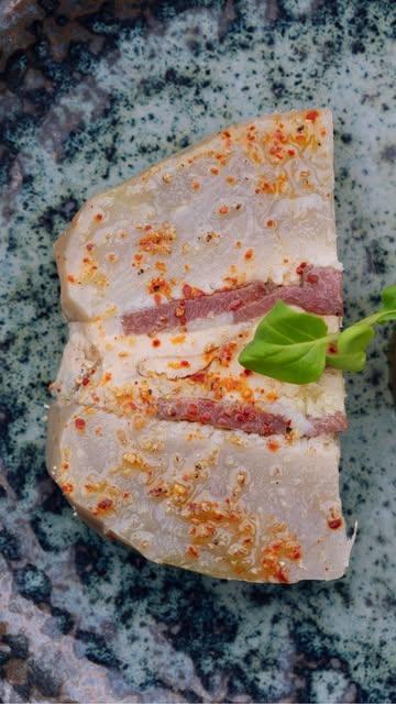 Freshness meets richness 🥕 Discover our artichoke with foie gras, smoked duck breast and barigoule condiment prepared by @francois__durand 🧑🏼‍🍳