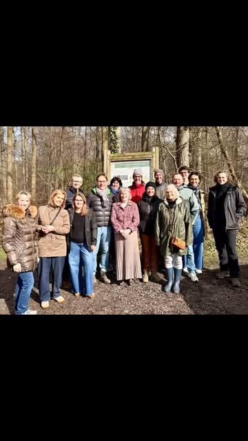 Wat een fijne namiddag en avond voor onze bestuursleden! De ene groep trok het Aalmoezenijebos in voor een prachtige wandeling, de andere ging creatief aan de slag tijdens een inspirerende kookworkshop. De enthousiaste reacties achteraf zeggen genoeg: het was een schot in de roos.

Dankjewel aan Carla voor de boeiende wandeling in het Aalmoezenijebos! En een warme dank aan Anna en Jozefien van @de_keukentafel voor de leerrijke workshop en alle heerlijke gerechten!