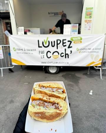 J-1 🥳

Retrouvez nous à la Saint-Véron à l’école de Ragnies pour ce week-end ! 💂‍♀️

Chaque soir, un repas différents : 
- Vendredi : Croque monsieur 🧀 
- Samedi : Hamburger 🍔 
- Dimanche : Pain saucisse / pain boudin 🥖 

100% local : 
🍞 Boulangerie Eric Liégeois à Biercée
🧀 Chez Sébastien le fromager de Lobbes 
🍖 Chez nous 

Loupez pas le Coch’ ! ✅