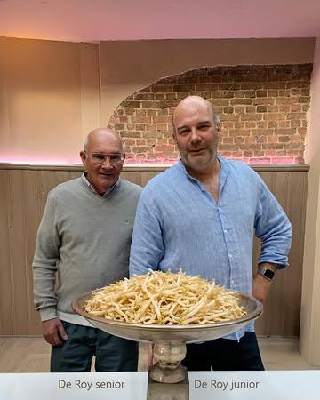 Morgen is het vaderdag 🤍

Uw papa, zo bijzonder en uniek... 
Verras uw papa nog snel met een lekker Hopdiner at Hofke van Bazel en geniet samen van een mooi moment. 
Reserveer uw tafel om samen met hem te genieten.

'Sommige helden noemen we gewoon papa!'
----
Tomorrow is Father’s Day 🤍

Your dad, so special and one of a kind...
Surprise him with a delicious Hop dinner at Hofke van Bazel and enjoy a beautiful moment together.
Reserve your table and cherish a lovely time with him.

'Some heroes we simply call Dad!'

Hofke van Bazel • Michelin Star 🔴🍀
Fine dining restaurant • Luxury Suites
📍 Kon. Astridplein 11, 9150 Bazel
_________________________________
#hofkevanbazel #luxuryevents #eventplanning
#hopplant #poachedegg #finedining #finedininglovers #restaurant #finedining #michelineguide #alliancegastronomique #hopscheuten #hopscheutenseizoen #buggenhout #foodie #foodiegram #foodiesofinstagram #worldfoodie