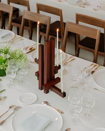 We design weddings with a strong focus on art de la table, scenography and a food experience that carries the entire moment. Discover @plek.groenendaal in Groenendael, set in the former château facing the Sonian Forest, a refined setting surrounded by nature.

Get in touch to start planning your day 🚀
rocket@rockettraiteur.be