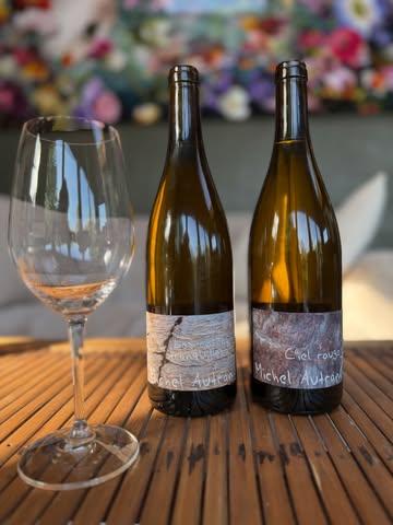 Michel Autran (Vouvray) est chez @natornot_vinnature 

Millésimes 2021 et 2023. 
Comme d’habitude, Michel délivre ses vins lorsqu’ils sont bons à boire !

N’oubliez pas de laisser quelques bouteilles vieillir patiemment dans votre cave !

Nous contacter : sarah@natornot.com