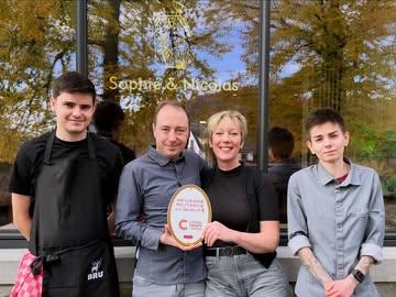 Nous sommes très honorés d’avoir été acceptés par le @collegeculinairedebelgique.
Les valeurs véhiculées par la CCB, la préservation et la promotion du métier d’Artisan sont en parfaite adéquation avec les nôtres, ce qui nous a fait sauter le pas, nous qui de base ne sommes pas attirés par les associations de chefs.

#eatlocal #artisan #artisancuisinier #hamoir #comblainlatour #chefs #goodfood #restaurant #liegefood #foodies #ArtisansMilitantsdelaQualité #SavoirFaireLocal #CollègeCulinairedeBelgique #CuisineEngagée