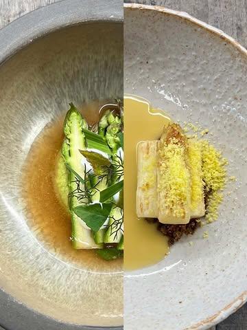 Première entrée du moment:
Asperges vertes de chez @stephanelonglune 

Les vertes: la tête crue marinée dans une vinaigrette à la feuille de cassis, le pied en purée à la mélisse, yaourt, jus d’orange sanguine, premiers herbes anisées du jardin.

Les blanches: fondantes, rôties doucement au saindoux fumé, crumble de lard fumé, poudre de jaune d’œuf, beurre blanc au foin