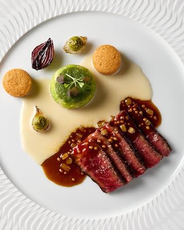 Frisona Dark Red • zilverui • panisse

Nog geen plannen op 1 mei? Kom genieten van een gastronomische ervaring waar kwaliteit en passie centraal staan. We ontvangen je graag.

#est #finedining #gastronomisch #gaultmillau #leuven #tablefever