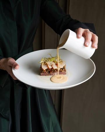 Het beste van land en zee, perfect gecombineerd op uw bord.

#est #finedining #gastronomisch #gaultmillau #leuven #tablefever