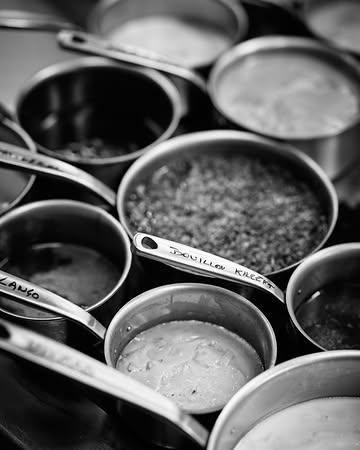 Fine dining meets Belgian craftsmanship.

Where excellence is crafted in every detail. Grateful for this refined collaboration.

#est #finedining #gastronomisch #gaultmillau #leuven #tablefever