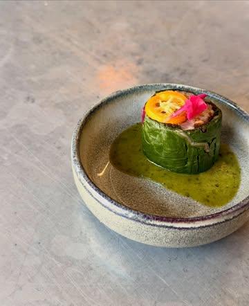 SCROLL 

Un petit peu du mois de mai. 

Notre terrasse est ouverte ! 

Réservations - lien en bio 

#mauvaischoix #springfood #fresh