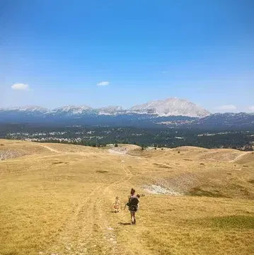 De desem rust maar wij niet :).
We genieten nog even van het weg-zijn en het samenzijn - vanaf 14/08 weer vers burenbrood!

#vercors 
#familymoments
#desembrood