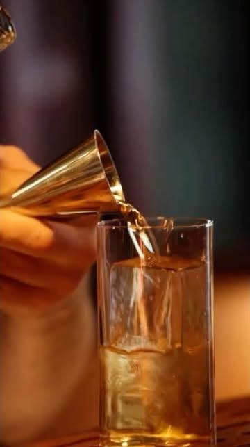 Ready, set, weekend! And hots for first dates on 14/02! 💜

Love us a good Valentine’s day. Take care everyone and don’t hesitate to come by. With or witout a date.

Have a smooth weekend! #jiggersgent #visitgent #cocktailbar #barsgent