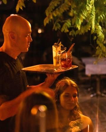 🔥🔥Extra hot nights ask for extra cooling drinks.
You know where to find us. 🤙🏼

#cocktailbar #jiggersghent #liquidlove #visitbelgium #visitgent