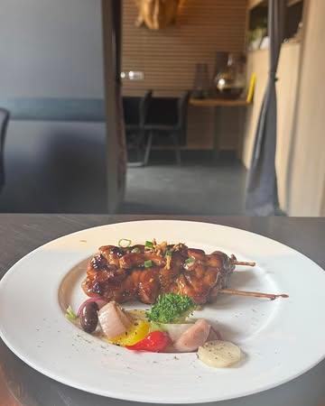 🌿 Ce jeudi férié, L’Esprit Bouddha￼ vous accueille aux horaires habituels 🍃

✨ Profitez également de notre lunch du mois à 28€, servi le midi jusqu’à 13h30.

🕛 Service du midi : 12h00 – 14h00
🌙 Service du soir : 18h00 – 21h00

📍 L’Esprit Bouddha – Place des Martyrs 30, 6041 Gosselies
🔗 Réservation : espritbouddha.be/reservation￼

🍃 Une cuisine. Une émotion. Une signature.
✨ Goûtez la différence.

#EspritBouddha #Gosselies #Charleroi #Restaurant #Gastronomie #CuisineAsiatique #FoodLovers #RestaurantCharleroi #Lunch #LunchDuMidi #FineDining #Michelin #GaultEtMillau #FoodExperience #Gastronomic #BelgiumFood #CharleroiBouge