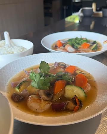 ✨ Le lunch du mois de mai à L’Esprit Bouddha ✨

Une cuisine délicate, parfumée et pleine de fraîcheur pour vos pauses du midi 🍃

━━━━━━━━━━━━━━━

🍽 Entrée au choix

🐟 Carpaccio de thon
huile d’olive & sésame torréfié

🍢 Brochette de poulet
sauce teriyaki maison

🥟 Raviolis de crevettes
cuits à la vapeur

━━━━━━━━━━━━━━━

🍜 Plat au choix

🐟 Tempura de cabillaud
sauce aigre-douce

🍛 Croustillant de poulet
curry japonais & lait de coco

🌶 Wok de scampis
légumes bio & pointe de piment

━━━━━━━━━━━━━━━

💰 28,00€ par personne
⏰ Servi uniquement le midi jusqu’à 13h30
❗ Menu non modifiable

📍 L’Esprit Bouddha – Gosselies
🔗 https://espritbouddha.be/reservation

🍃 Une cuisine. Une émotion. Une signature.
✨ Goûtez la différence.

#EspritBouddha #LunchDuMois #RestaurantGosselies #Gastronomie #CuisineAsiatique #FoodLovers #Michelin #GaultEtMillau #Charleroi #LunchGourmand #FineDining #FoodExperience #RestaurantBelge #AsianCuisine #GourmetLunch