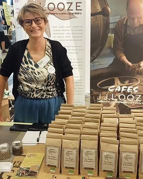 🤝 Nos partenaires de confiance qui accompagnent L’Esprit Bouddha au quotidien depuis plusieurs années.

Depuis plusieurs années, nous travaillons ensemble avec la même exigence : proposer un café de qualité, travaillé avec passion et régularité.

Au-delà du produit, c’est surtout une belle relation humaine, basée sur la confiance et le respect du savoir-faire artisanal.

Merci à eux pour leur sérieux, leur passion et leur fidélité 🍃

L’Esprit Bouddha — Une cuisine. Une émotion. Une signature.
✨ Goûtez la différence.

#EspritBouddha #CafeLooze #Cafe #Torrefaction #Artisan #SavoirFaire #Partenaire #Gosselies #Charleroi #Michelin #GaultEtMillau