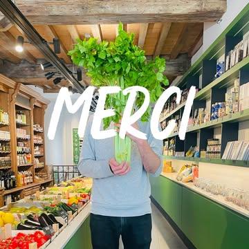 Dernières heures de 2025… une année intense et gourmande, avec tant de belles choses à partager ✨
Merci d’avoir été là !

🍄 75 ans de CHAMPIGROS
Une histoire qui démarre en 1950 et qui continue aujourd’hui grâce à vous.

🚪 +53 % de visiteurs en 2025
Vous avez été toujours plus nombreux à pousser la porte du magasin — votre confiance nous touche énormément 🙏

👨‍🍳 46 chefs et établissements livrés au fil des saisons. Une fierté et un plaisir de voir nos produits travaillés et sublimés en cuisine.

🧺 611 nouveaux produits
Autant de découvertes rendues possibles grâce à des fournisseurs engagés… et à votre curiosité.

🌱 Deux reconnaissances qui nous encouragent à aller plus loin
@collegeculinairedebelgique et le label écodynamique de @environment.brussels : des pas de plus vers une qualité exigeante et durable.

🔥 Cléo, Clara & Alex
Une équipe de feu qui, chaque jour, met tout en œuvre pour vous offrir le service que méritent nos produits.

Merci pour votre confiance et votre enthousiasme. Hâte de continuer l’aventure avec vous en 2026 💚

Ludovic

___
De laatste uren van 2025… een intens en smaakvol jaar, met zoveel moois om te delen ✨ Dankjewel dat jullie er waren!

🍄 75 jaar CHAMPIGROS
Een verhaal dat begon in 1950 en vandaag dankzij jullie verder leeft.

🚪 +53 % bezoekers in 2025
Steeds meer van jullie stapten onze winkel binnen — jullie vertrouwen raakt ons enorm 🙏

👨‍🍳 46 chefs en zaken, doorheen de seizoenen beleverd. Een echte trots om onze producten te zien leven en schitteren in hun keukens.

🧺 611 nieuwe producten
Ontdekkingen mogelijk gemaakt door sterke leveranciers… en jullie nieuwsgierigheid.

🌱 Twee erkenningen die ons aansporen om verder te gaan
Het Collège Culinaire de Belgique en het Ecodynamisch Label: stappen vooruit richting duurzame kwaliteit.

🔥 Cléo, Clara & Alex
Een topteam dat zich elke dag inzet voor de service die onze producten verdienen.

Dankjewel voor jullie vertrouwen en enthousiasme. We kijken ernaar uit om jullie ook in 2026 te blijven