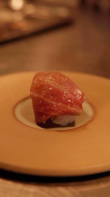 Otoro & sushi rice.